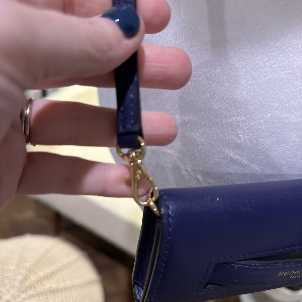 HENRI BENDEL Blue Leather Crossbody Wallet/Phone Purse - Picture 4 of 10
